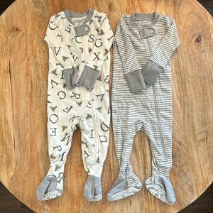 NWOT Burt’s Bees Baby footed pajamas